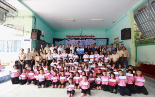  วิริยะประกันภัย จัดพิธีมอบทุน “สุขที่ให้...เพื่อน้องได้เรียน” ปี 6