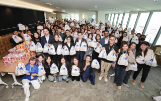   กรุงไทย-แอกซ่า ประกันชีวิต รวมพลังจิตอาสา ร่วมบรรจุถุงยังชีพ