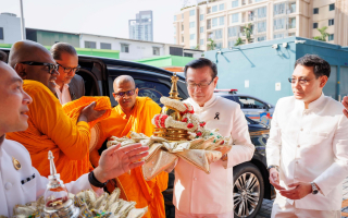 ทิพยประกันภัยร่วมรับเสด็จพระบรมสารีริกธาตุจากศรีลังกา เสริมสิริมงคลแก่พนักงาน