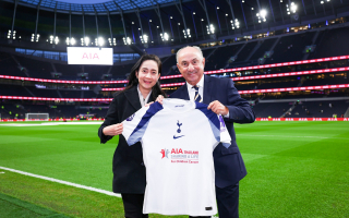 เอไอเอผนึกกำลังสโมสรท็อตแน่ม ฮ็อตสเปอร์  เปิดประมูลเสื้อนักเตะสเปอรส์ 