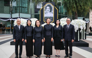 กลุ่มบริษัทสยามพิวรรธน์ พร้อมพันธมิตร และประชาชน ร่วมตักบาตรพระสงฆ์ 93 รูป 