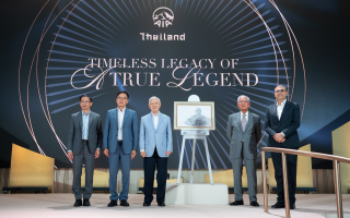 เอไอเอ ประเทศไทย จัดงานเลี้ยงอำลาให้แก่ คุณเอ็ดมันด์ เซอ วิง ซี 